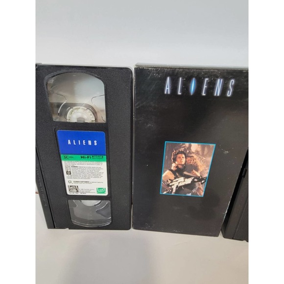 VHS Alien Lot 2 - Picture 2 of 3